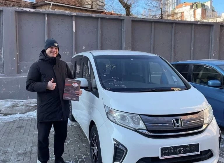 Honda StepWagon RP1