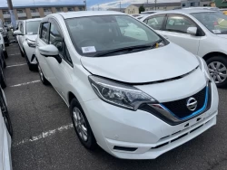 Toyota Crown HYBRID и Nissan Note e-Power 0